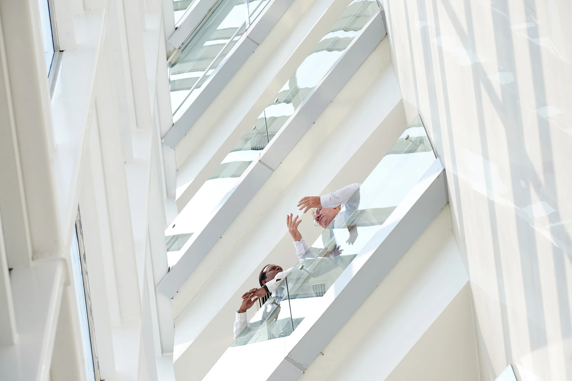 Urmet Dialog - Abstraktes Bild eines modernen Gebäudes